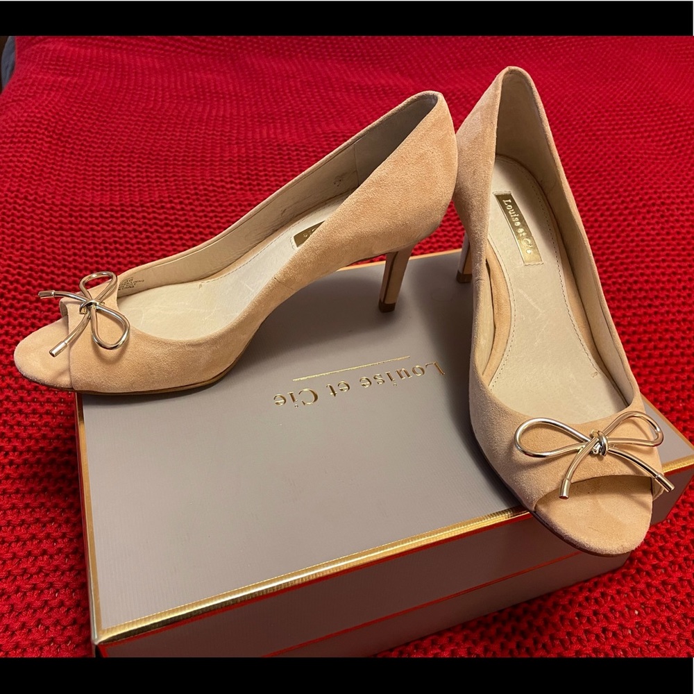 Louise et Cie Suede Nude Peep Toe Heels Size 6